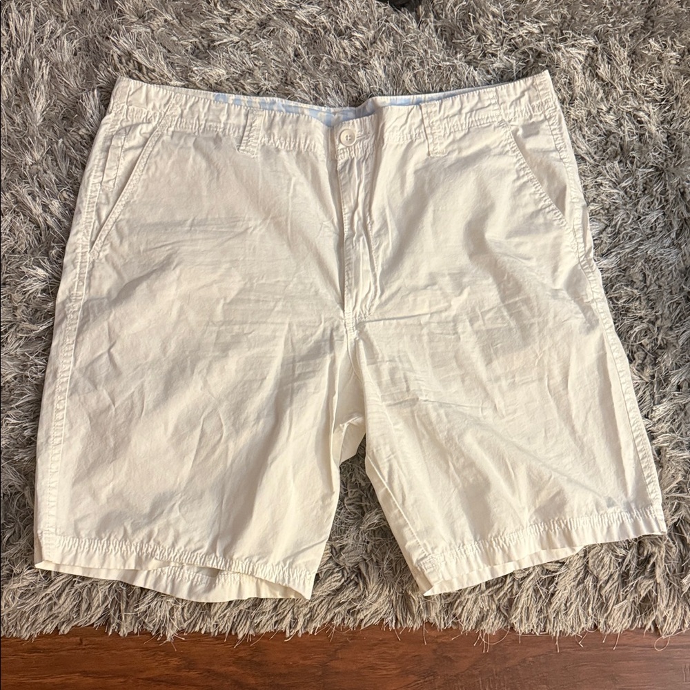 Woman’s White Calvin Klein Cotton Shorts